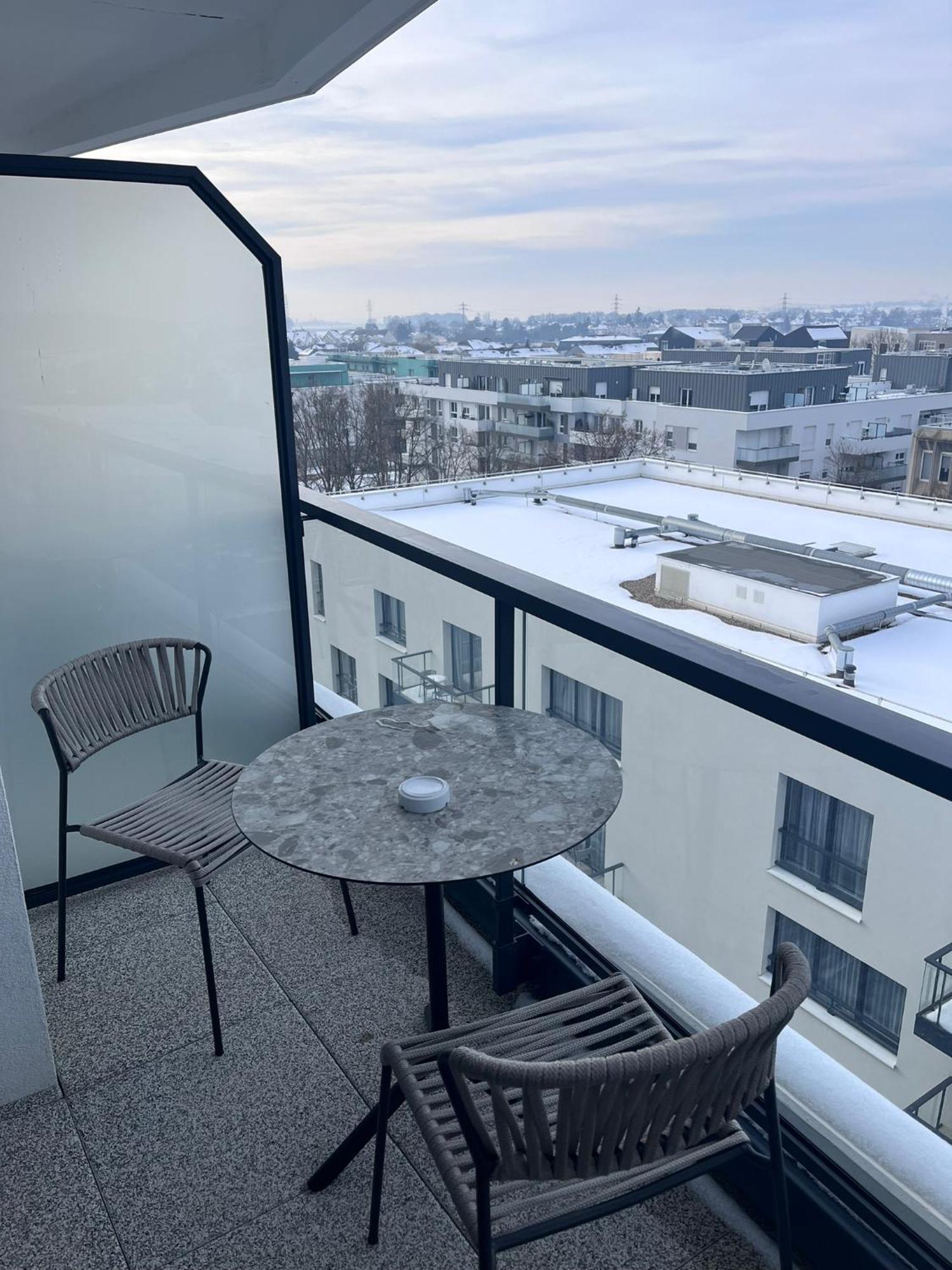 Studio avec Balcon